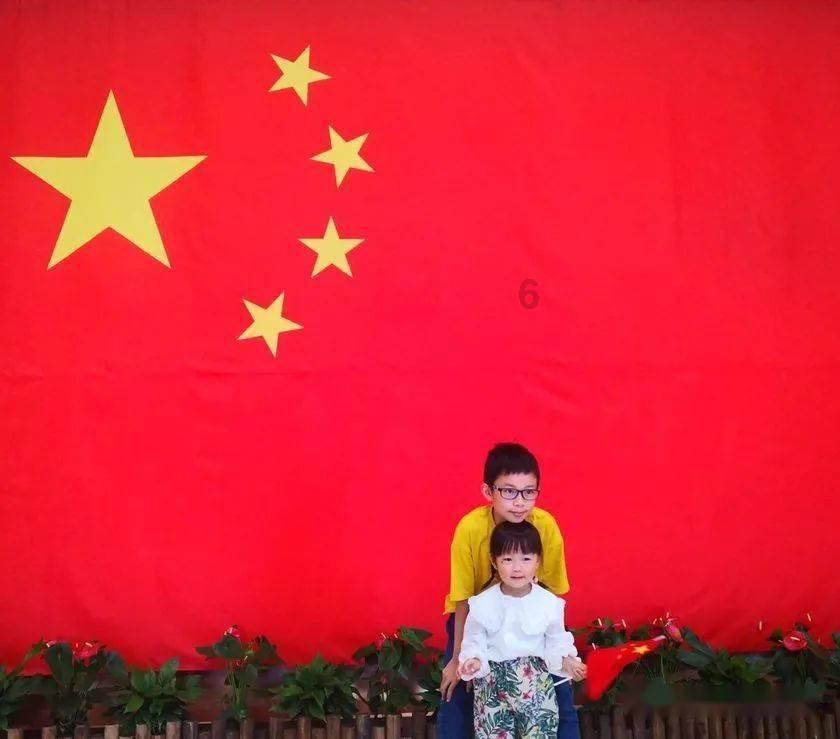 新款极氪001现身街头,尺寸加长,动力升级